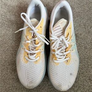Asics Women's White and Yellow sneakers